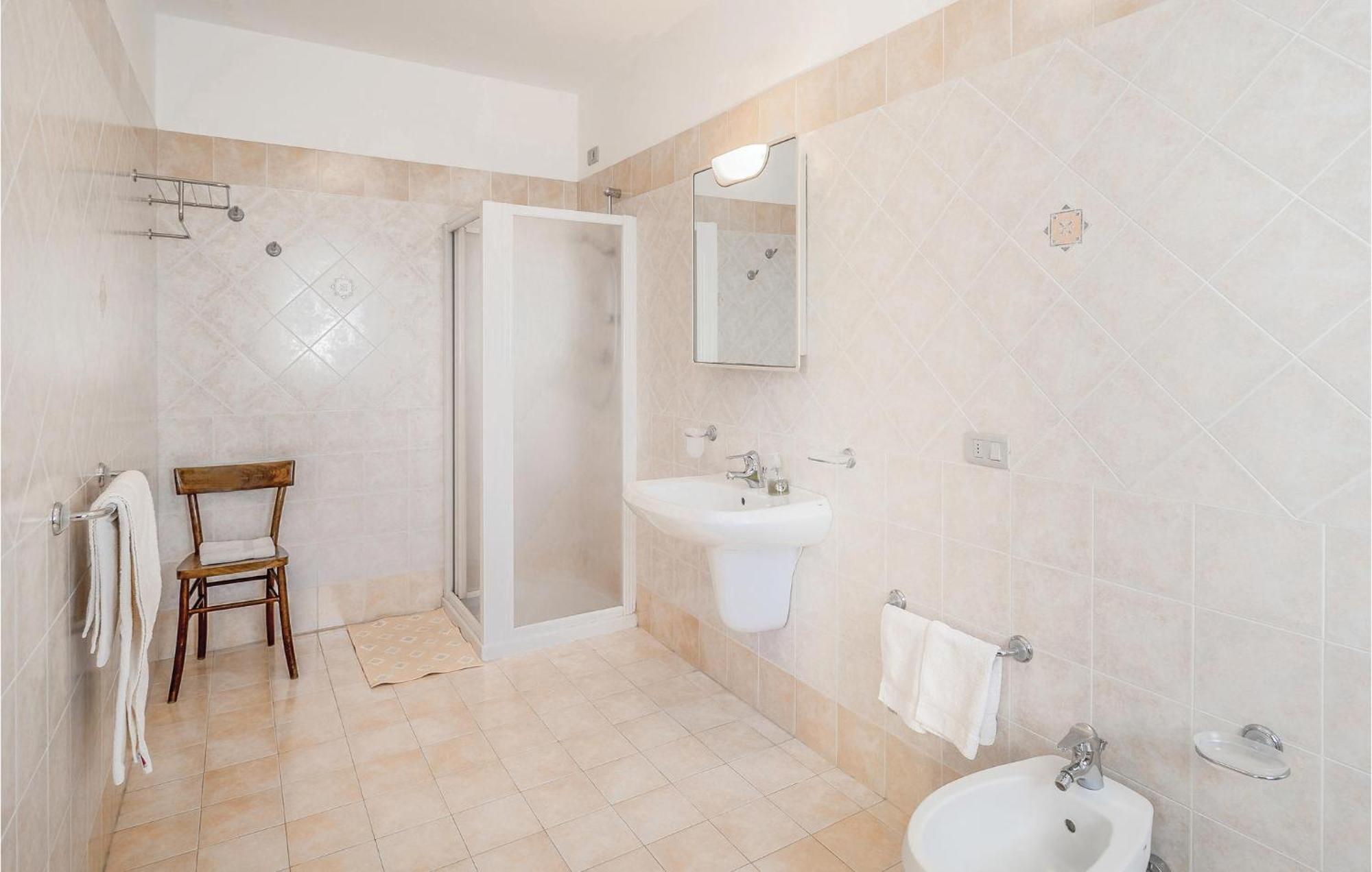 Awesome Home In Ariano Nel Polesine With Kitchen San Basilio Екстер'єр фото