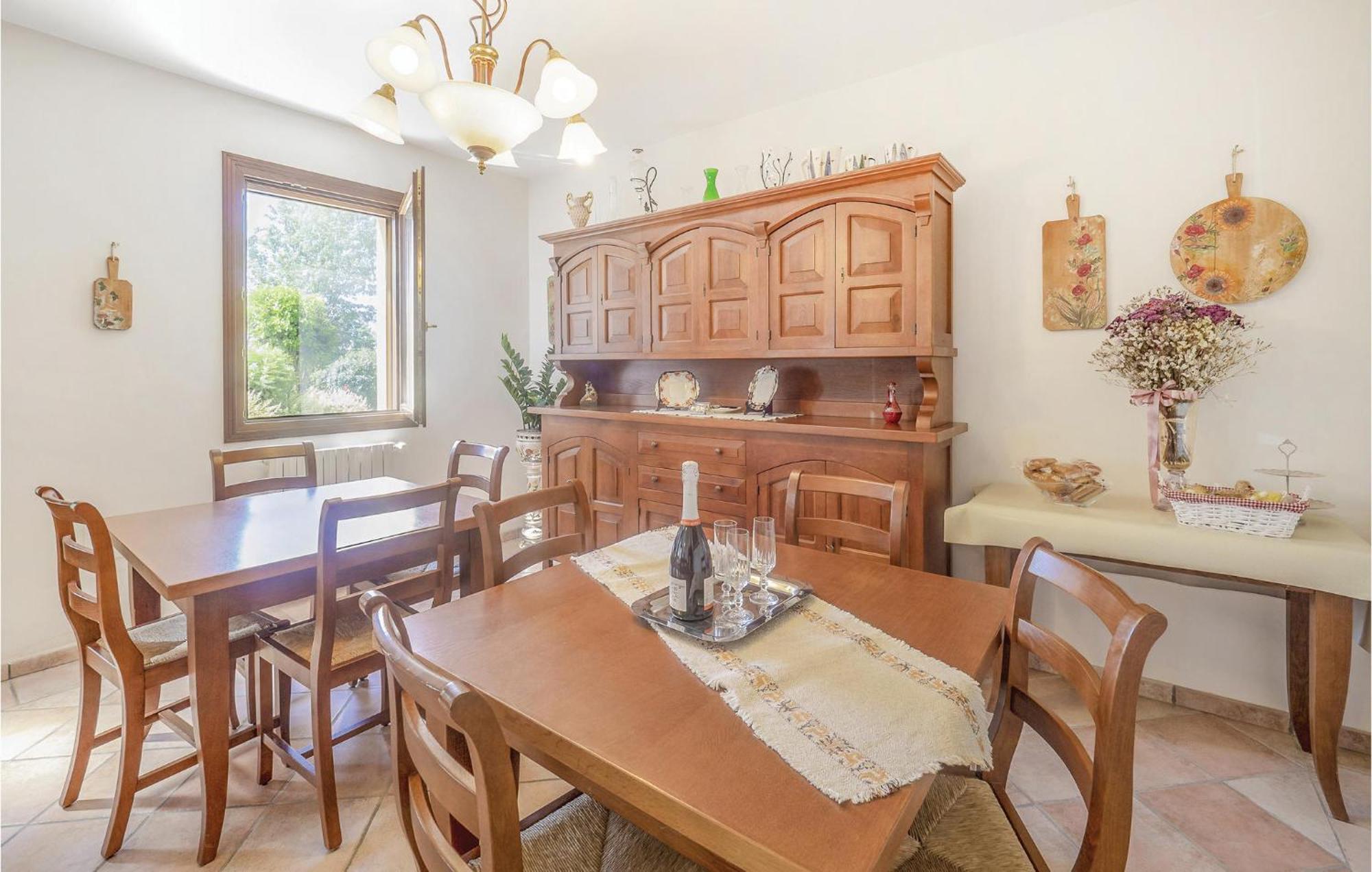 Awesome Home In Ariano Nel Polesine With Kitchen San Basilio Екстер'єр фото